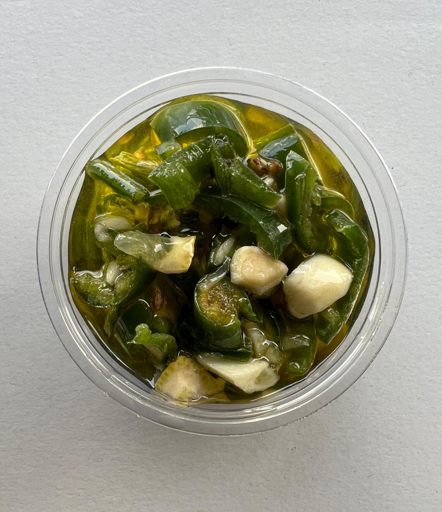 Pepper with garlic and oil