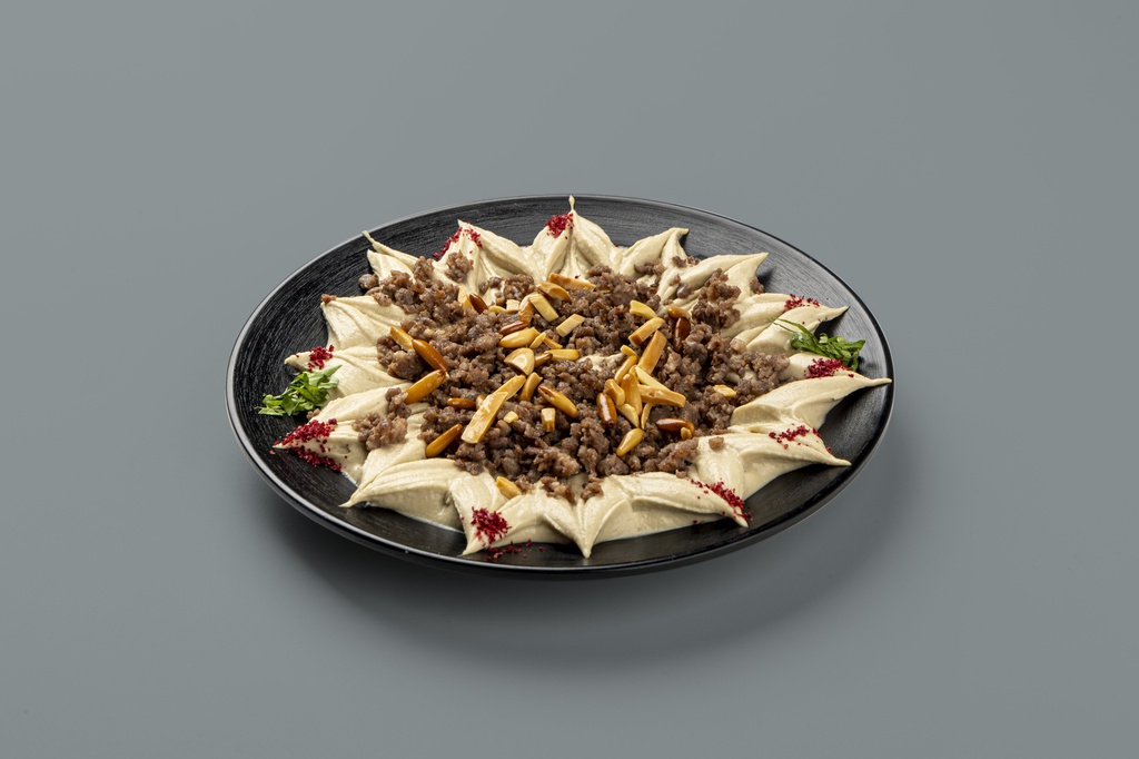 Hummus with meat