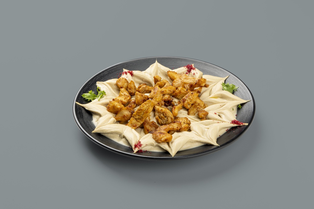 Hummus with chicken  