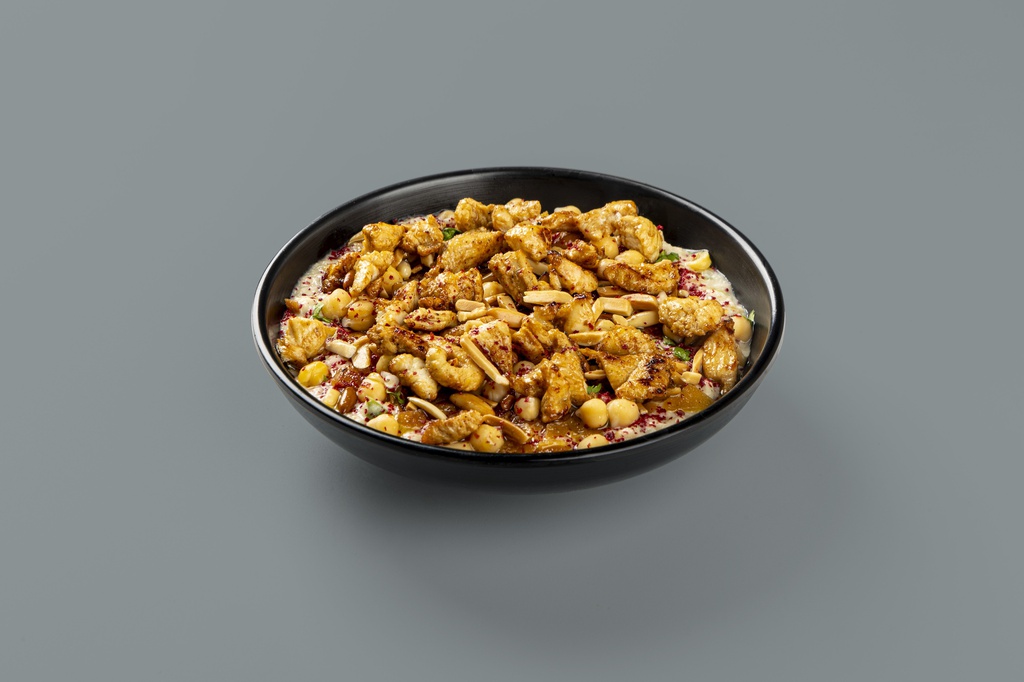 Chicken fattah with oil, pine nuts
