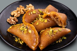 Qatayef walnut